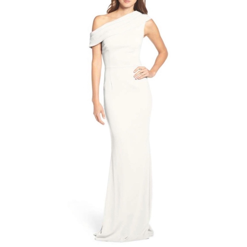 Katie May One-Shoulder White Column Gown